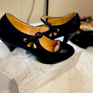 Elegant Black Women's Heels